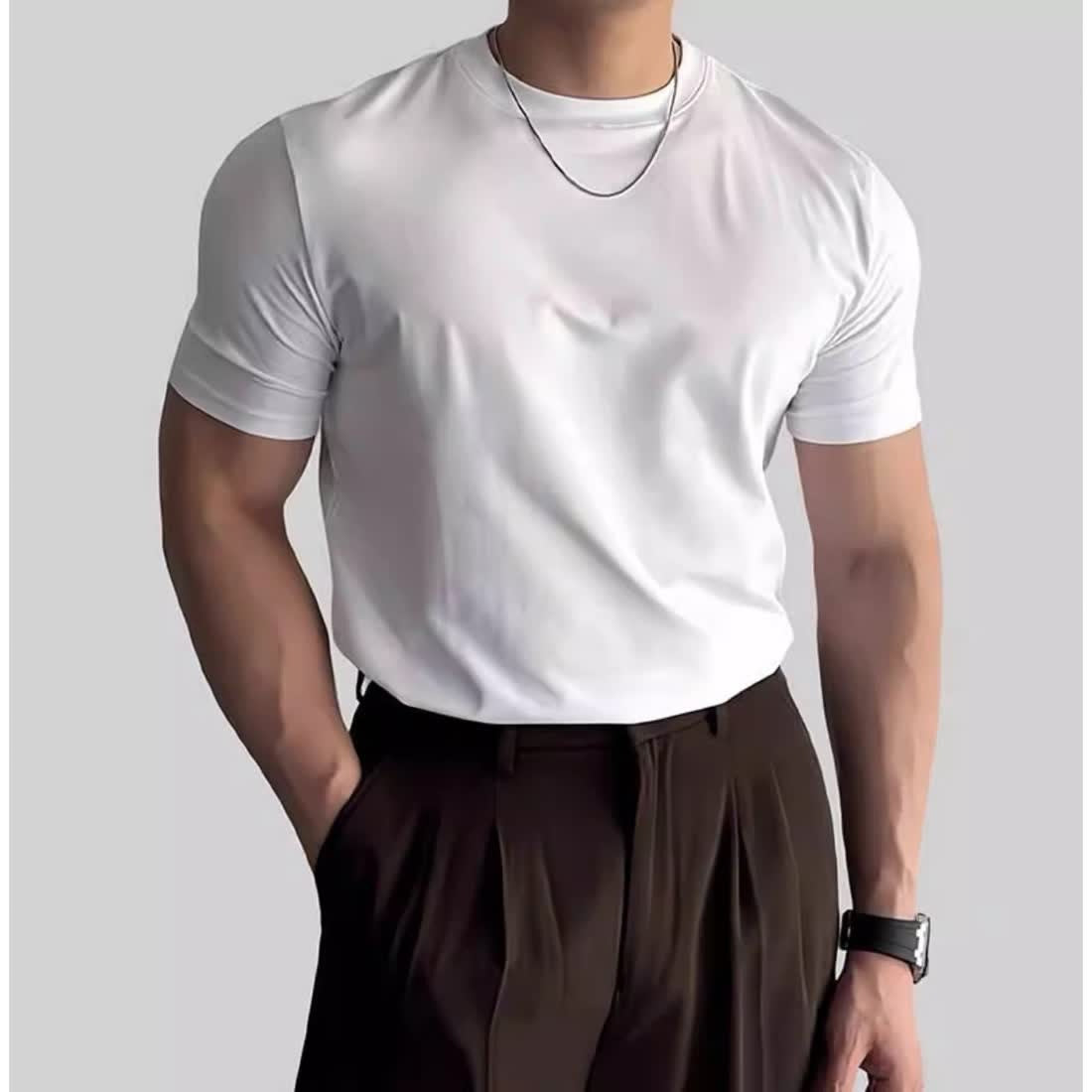Nice Closed Short-sleeved T-shirt Men