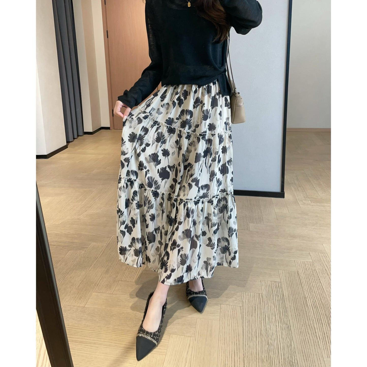 Elegant Romantic Flower In Straight Chiffon Skirt