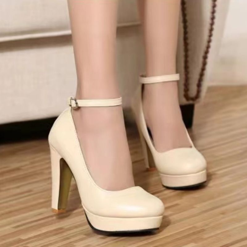 Ladie's Chunky Heel High Heels