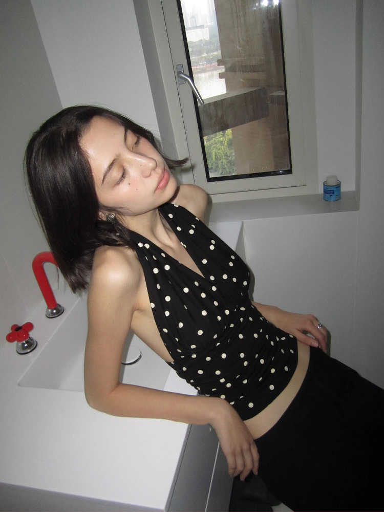 Sleeveless Polka Dot Brace Vest Slim-fit