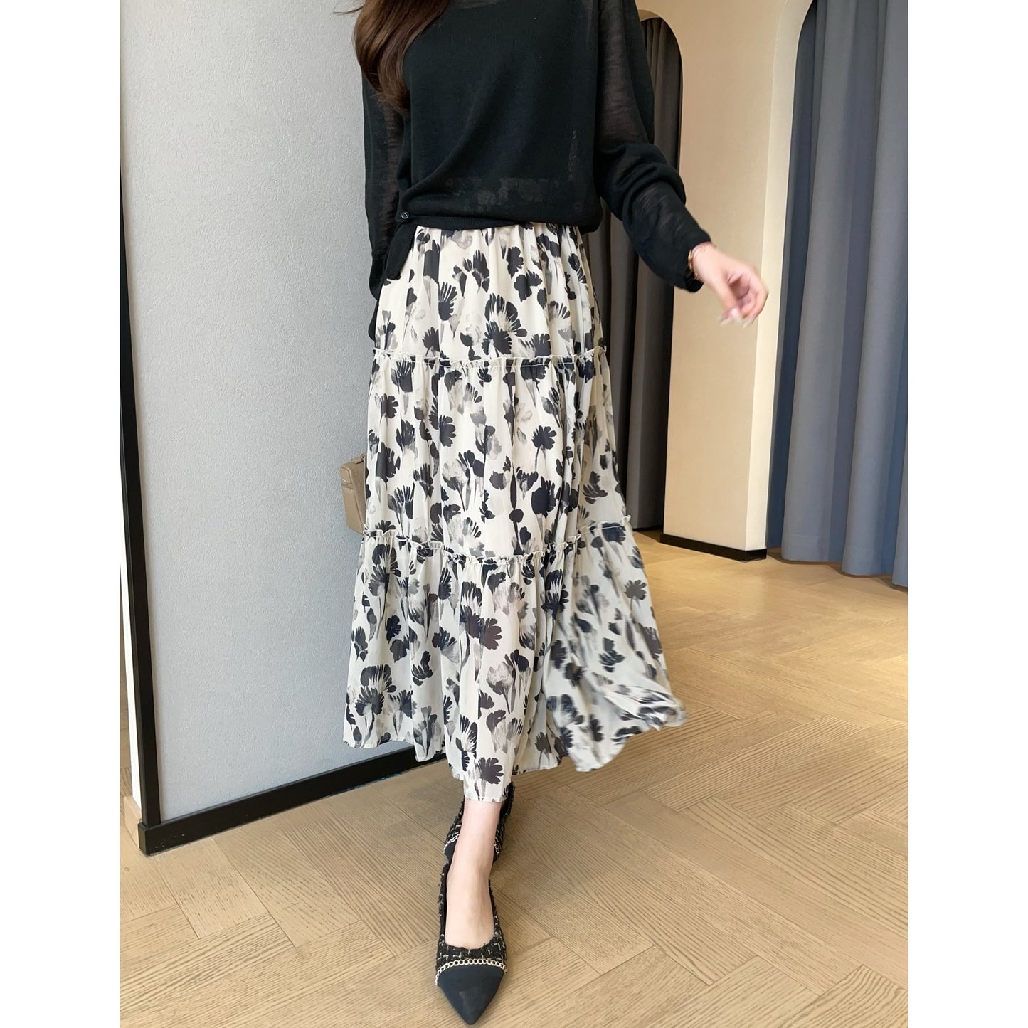 Elegant Romantic Flower In Straight Chiffon Skirt