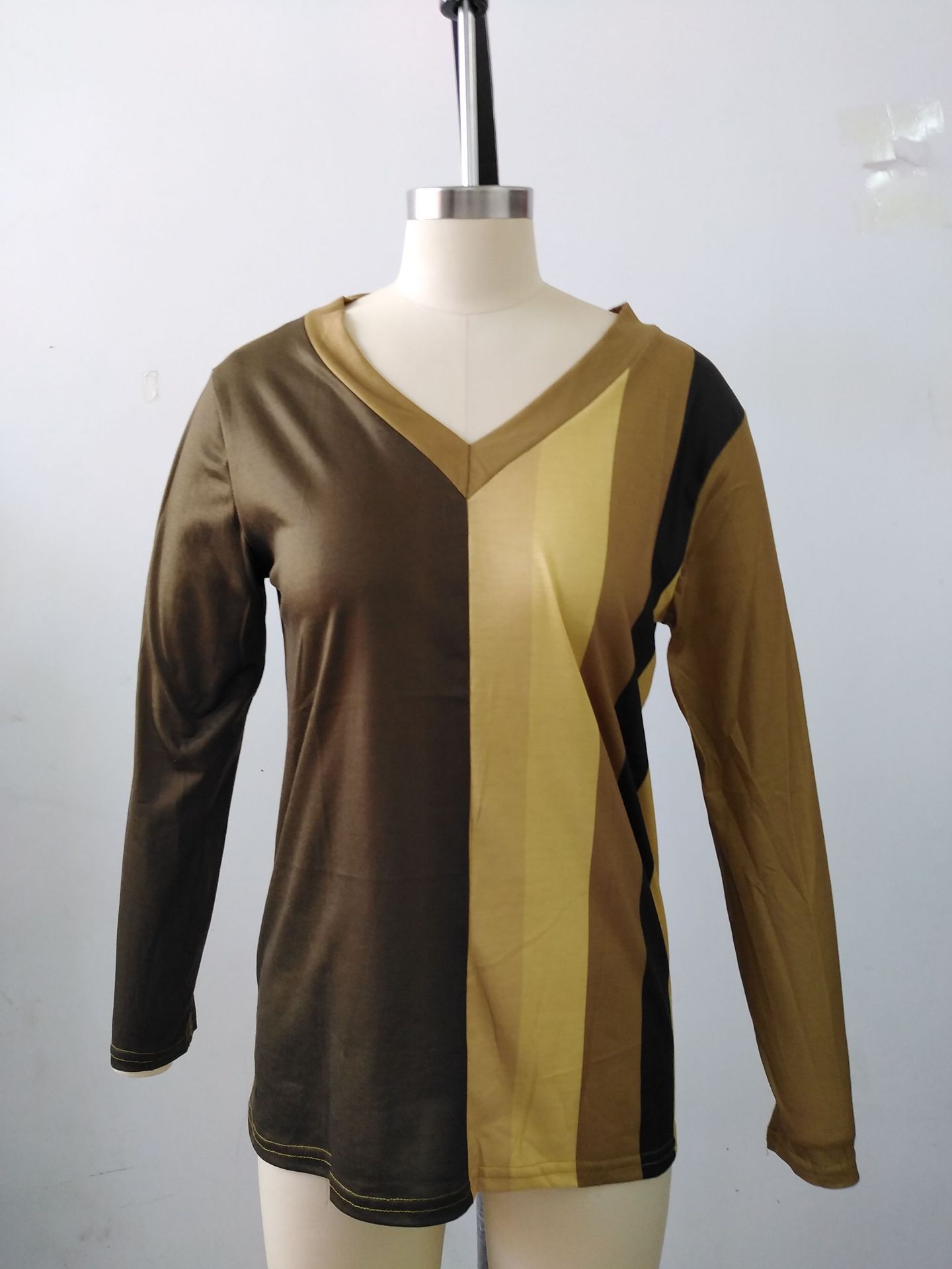 V-neck Striped Long Sleeves T-shirt