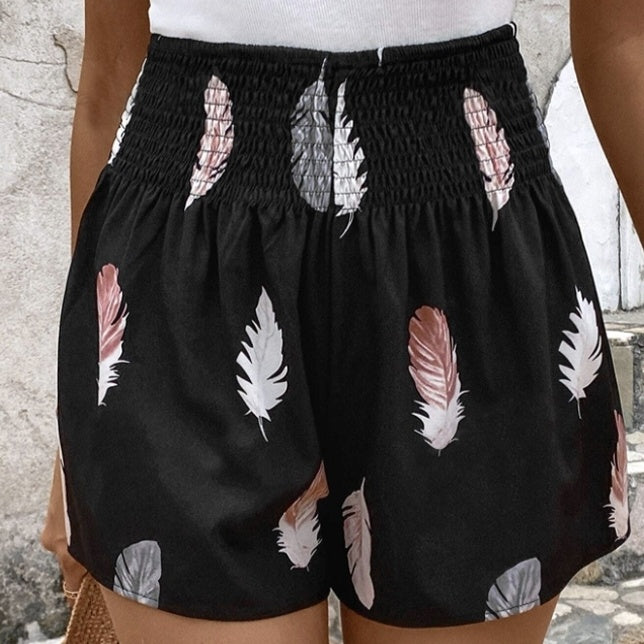 Elegant Feather Waist Shorts