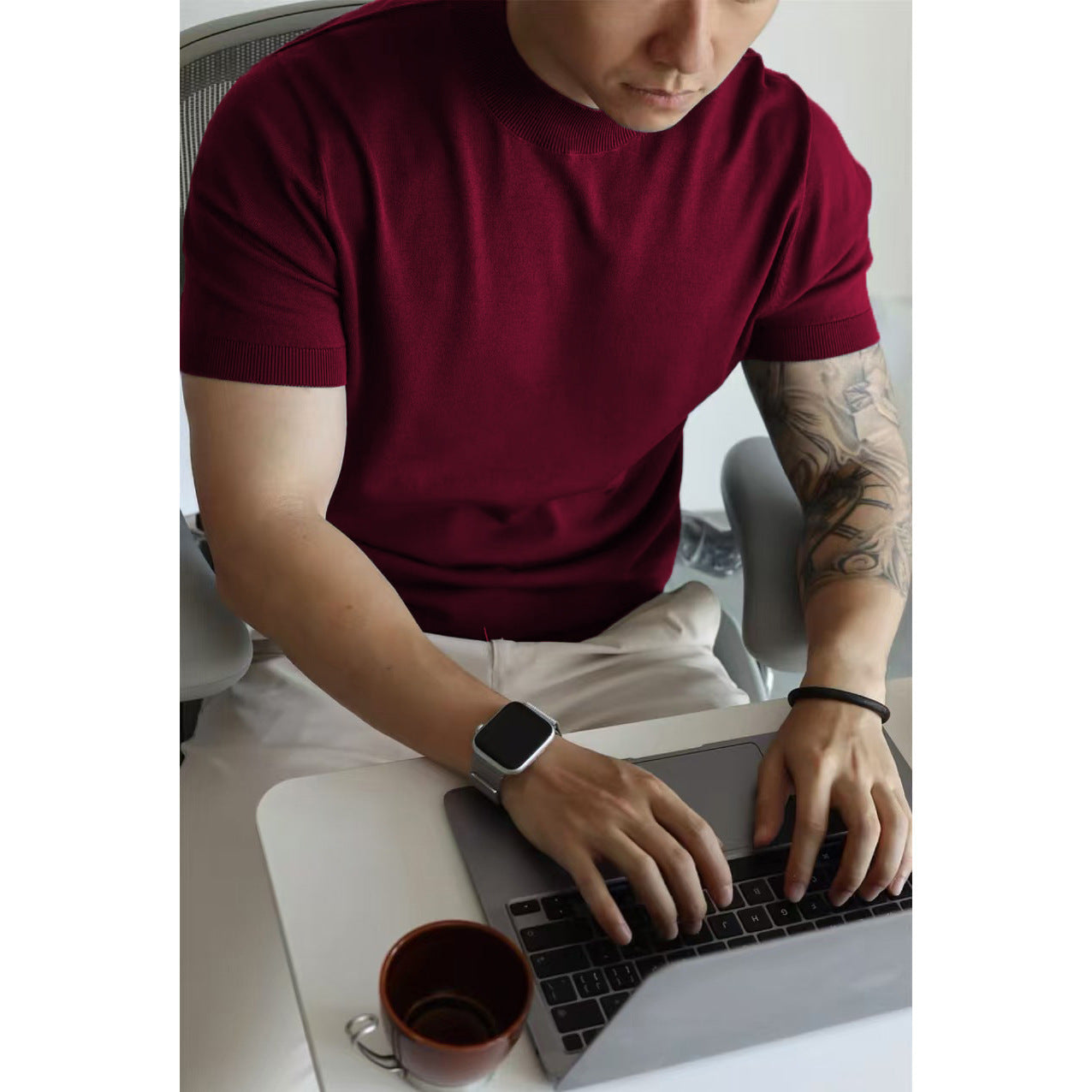Knitwear Slim-fit Commute T-shirt