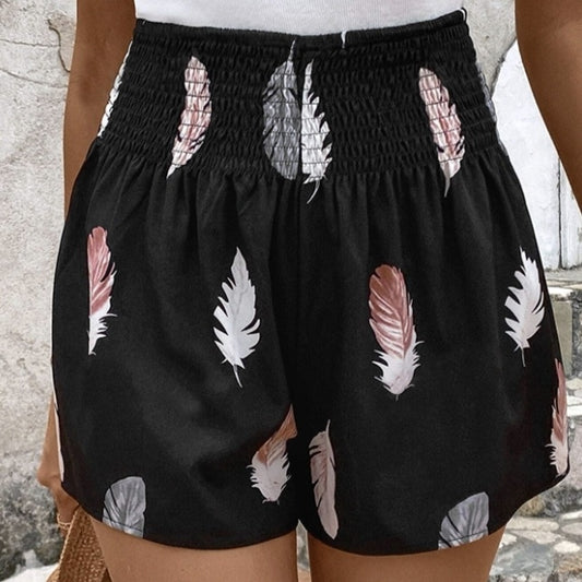 Elegant Feather Waist Shorts