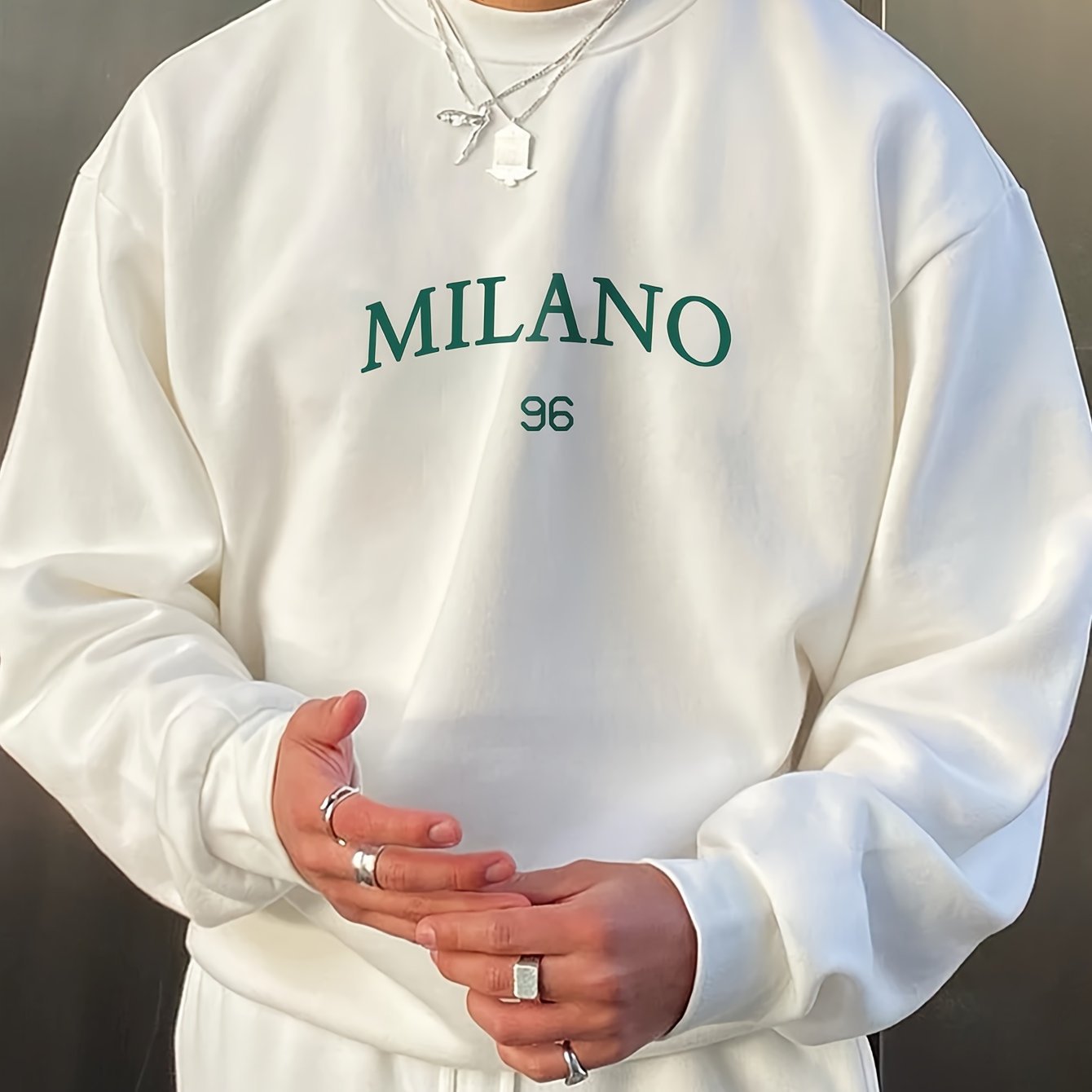 Men's Round-neck Versatile Long Sleeves