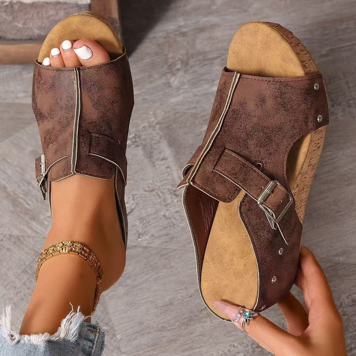 Plus Size Women's Wedge Sandals Rivet Slippers