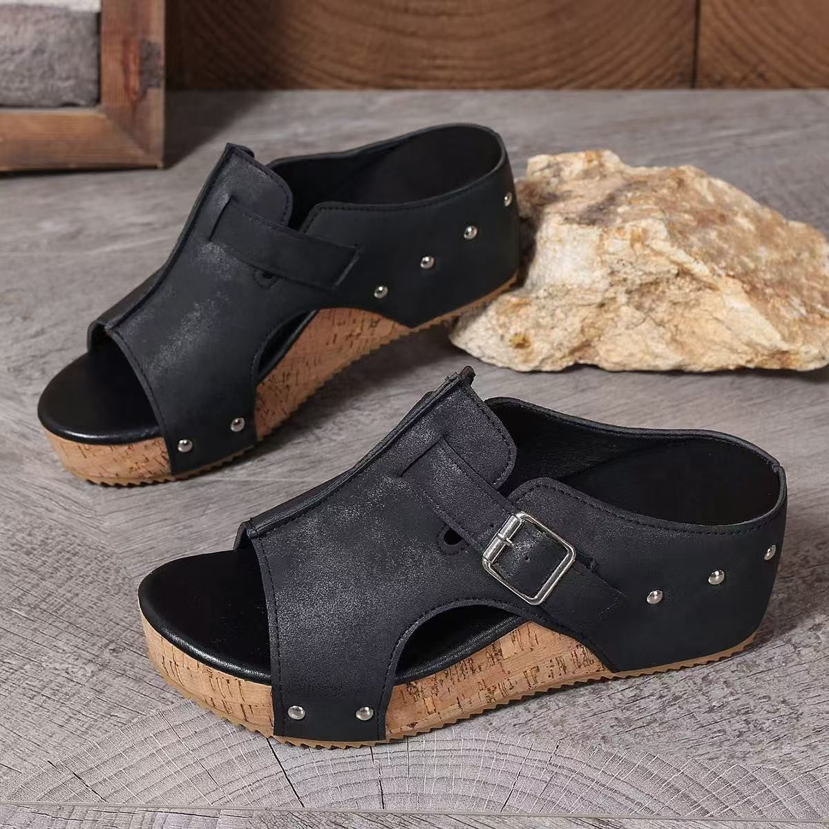 Plus Size Women's Wedge Sandals Rivet Slippers